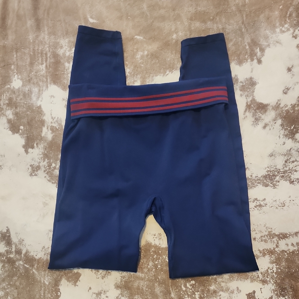 NWOT PINK VS Leggings in Navy with Red Stripe. Size: L
